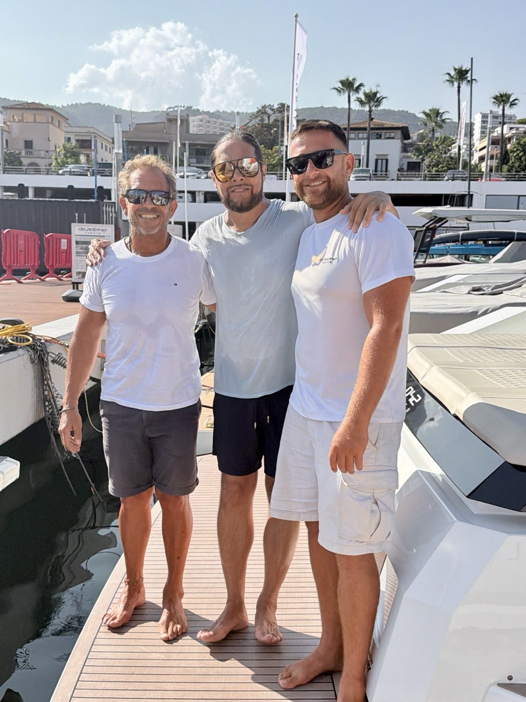 Joaquín Cortés with the De Antonio Yachts Mallorca crew